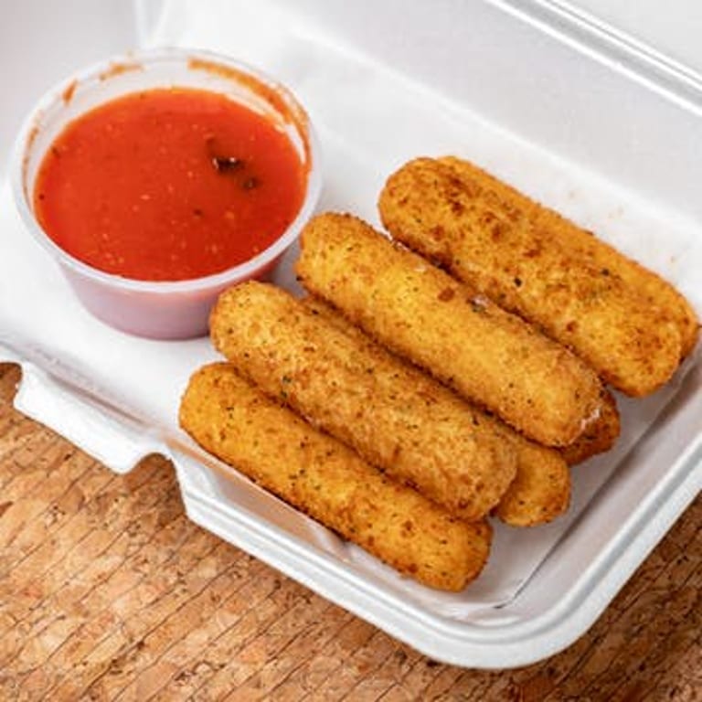 Delicious Mozzarella Sticks: A Must-Try at Our Italian Restaurant