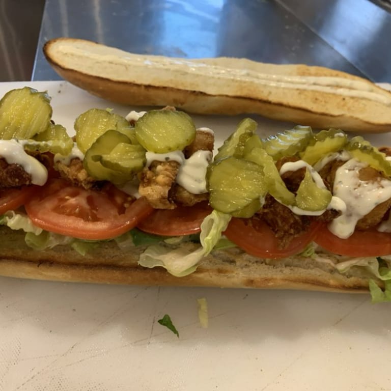 Delicious Cheese Pizza and More Italian Favorites